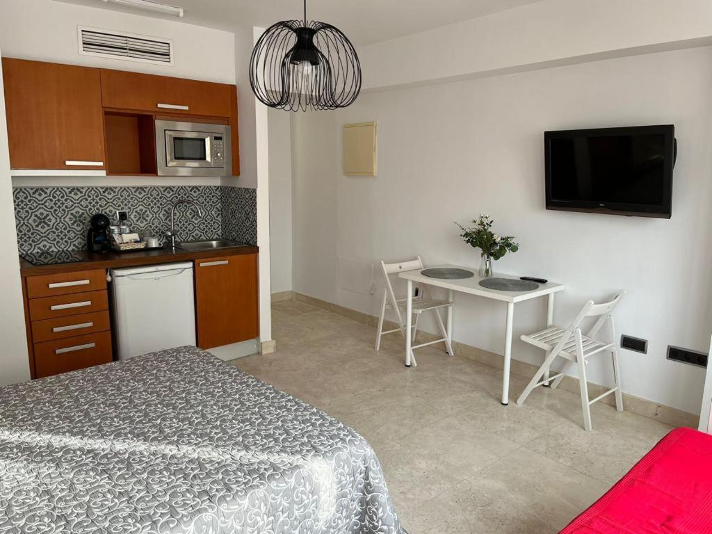 Illescas Apartamento Estepona Luaran gambar